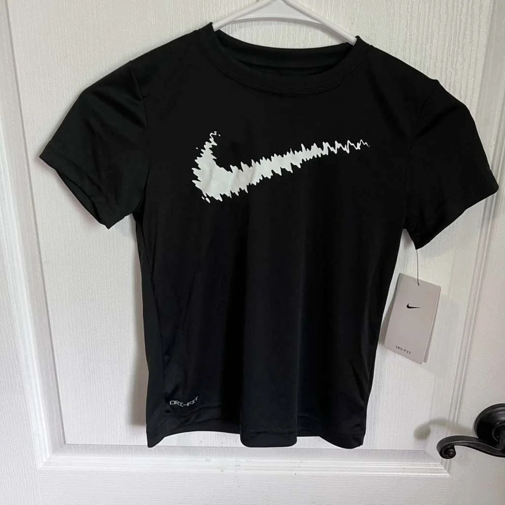 Nike Boys Dri-FIT‎ Black Graphic Swoosh T-Shirt Size 6 86K690-023 NWT